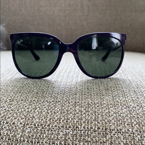 Amazing vintage women’s Ray Ban Sunglasses - Picture 3 of 4